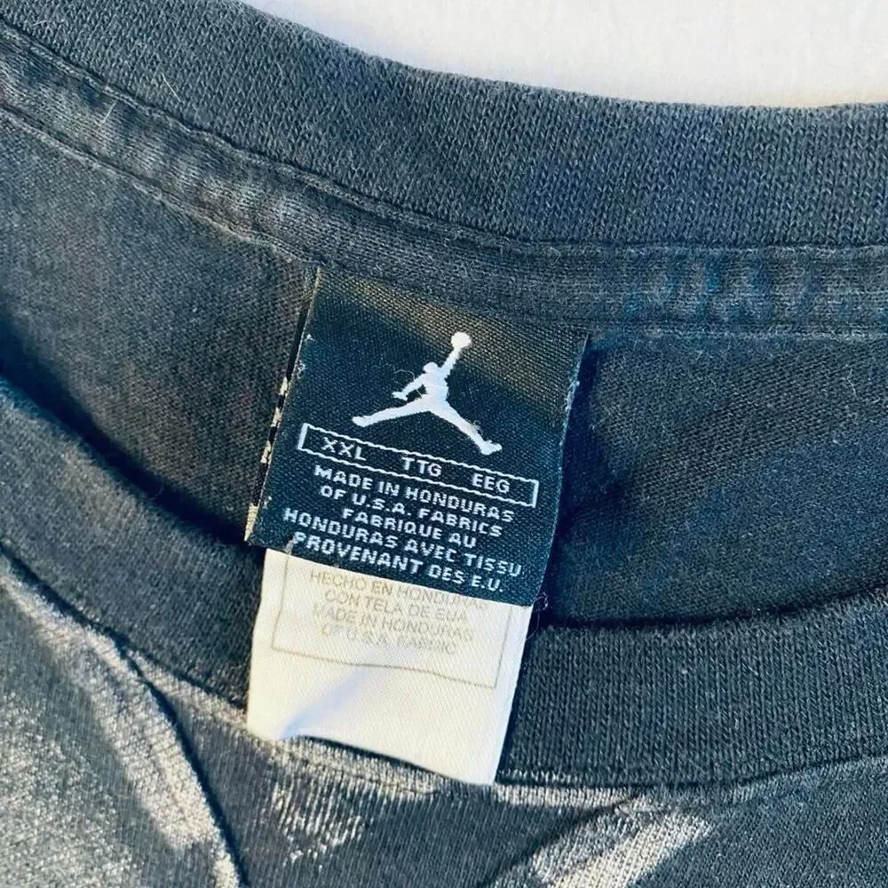 Jordan Men's Black and Navy T-shirt